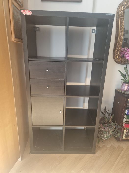 Kallax ikea estante com 2 gavetas e 2 portas