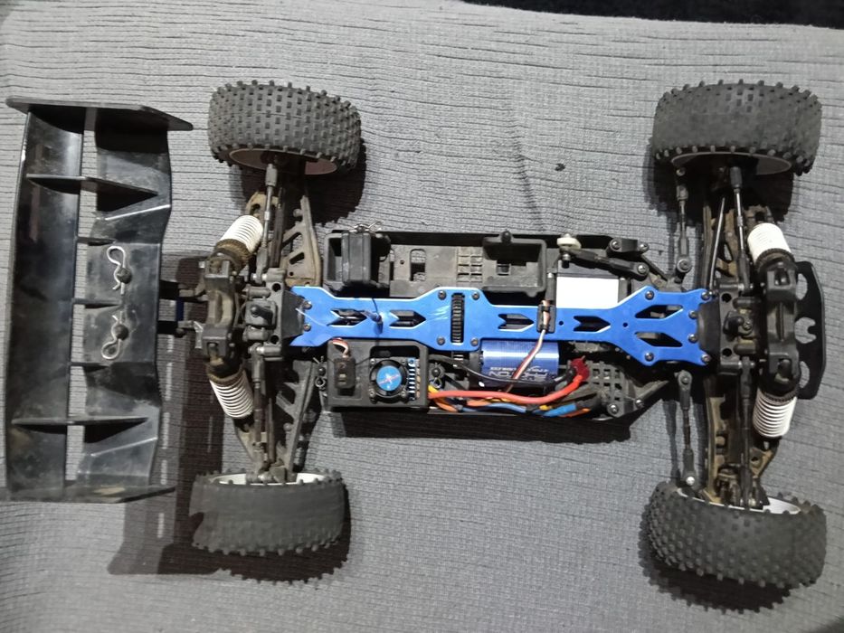 Carro Telecomandado Pirate T2M