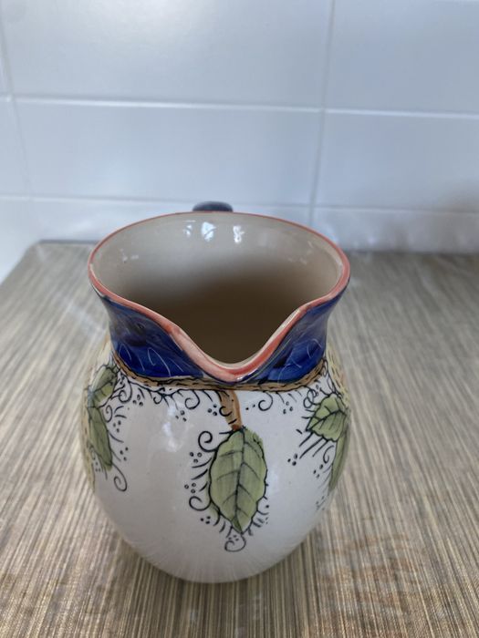 Hand-painted porcelain jug64874057535361122
