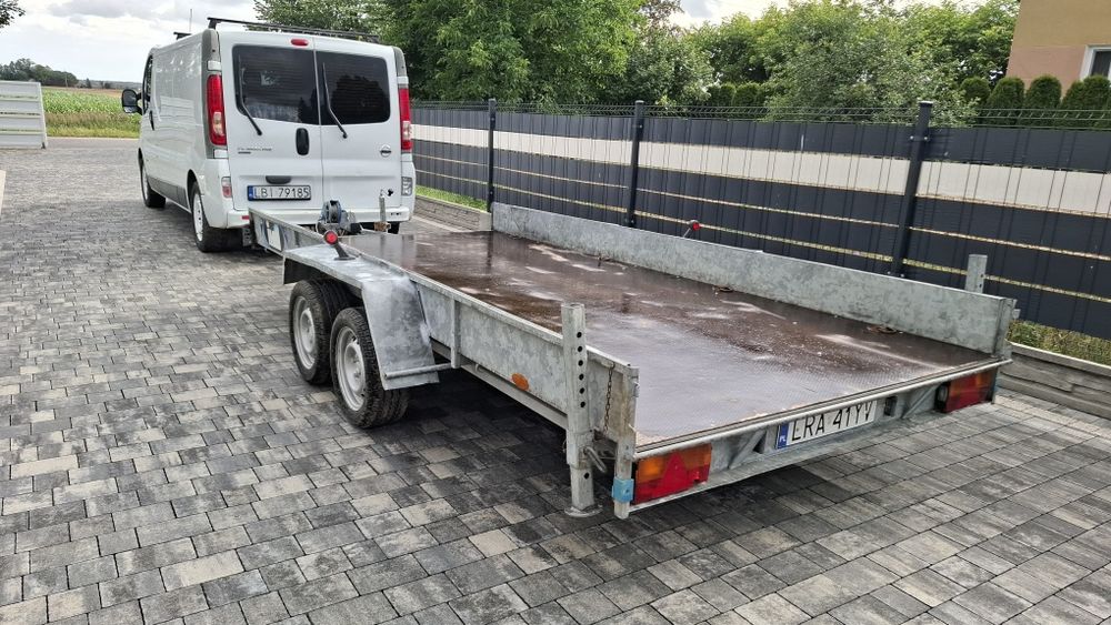 Wynajem bus przyczepą lub bez przyczepy