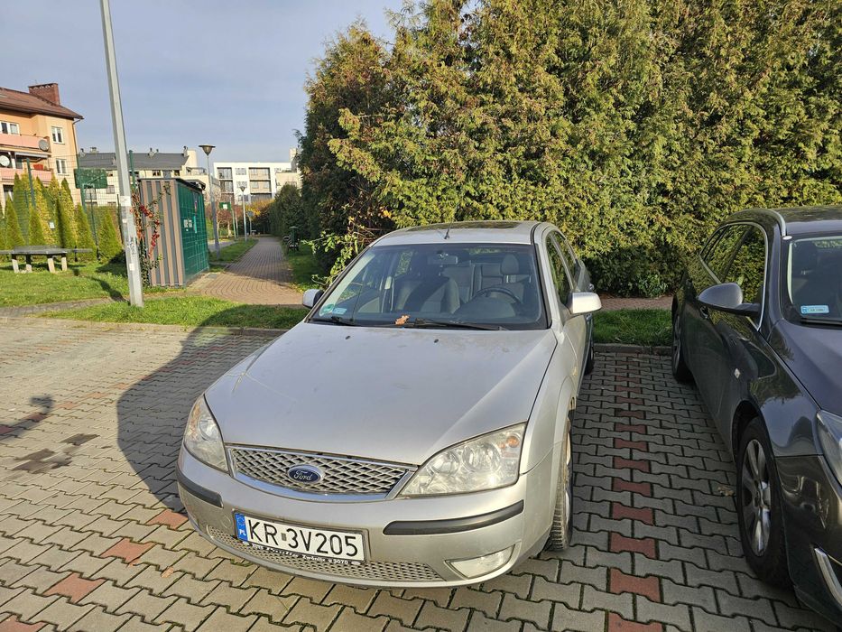 Ford Mondeo 1.8 125 KM benzyna + LPG • 2005 • Hatchback • Do naprawy