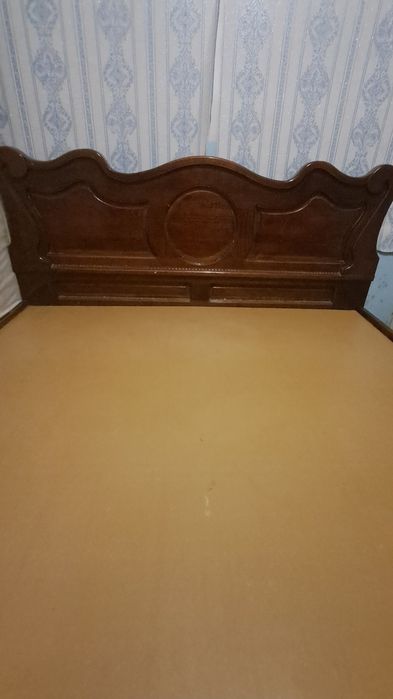 Двоспальне ліжко