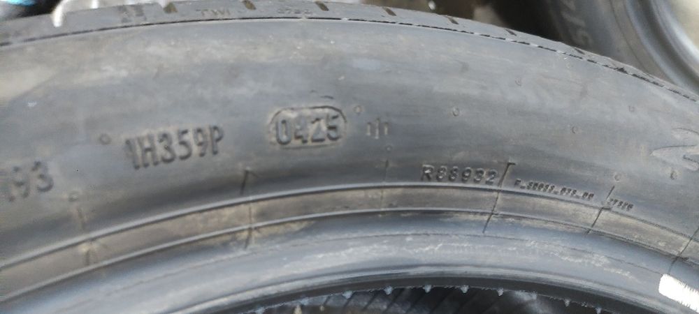 Pneus 255/40/20 semi novos