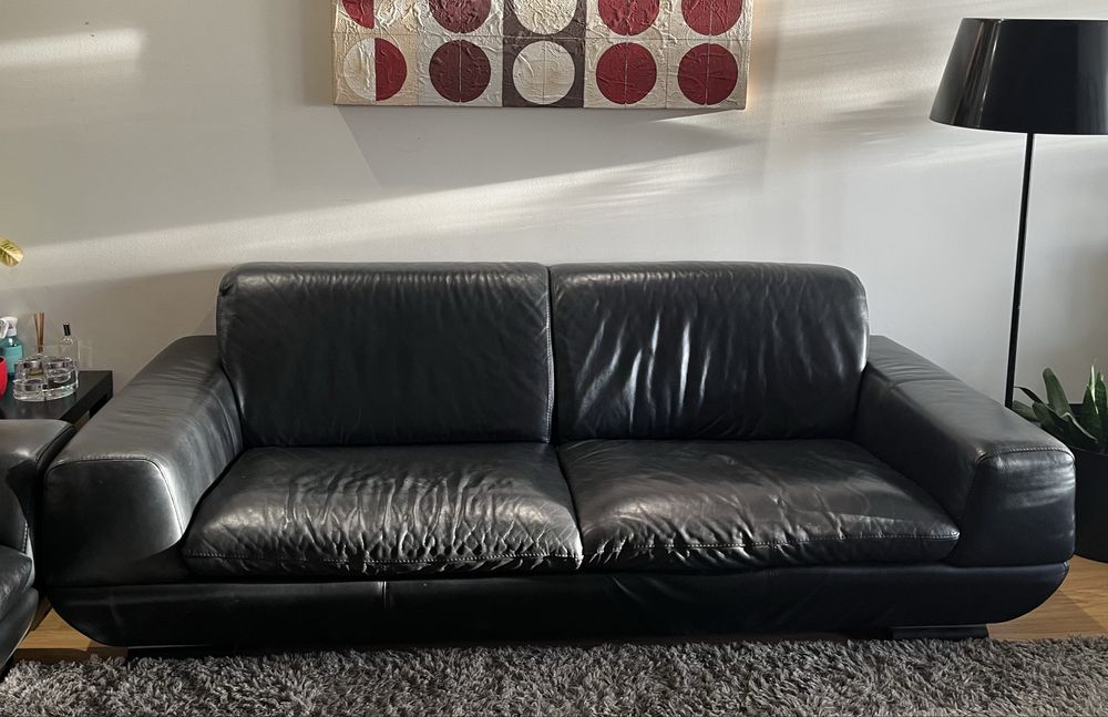 Sofá de pele preto