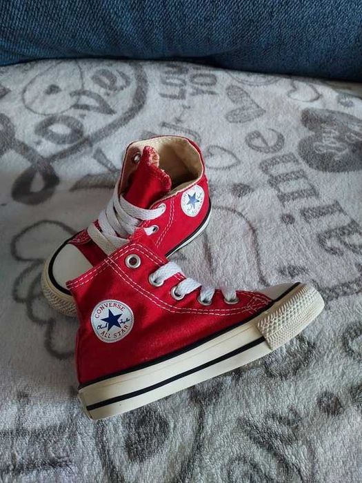 Klasyczne czerwone converse 21