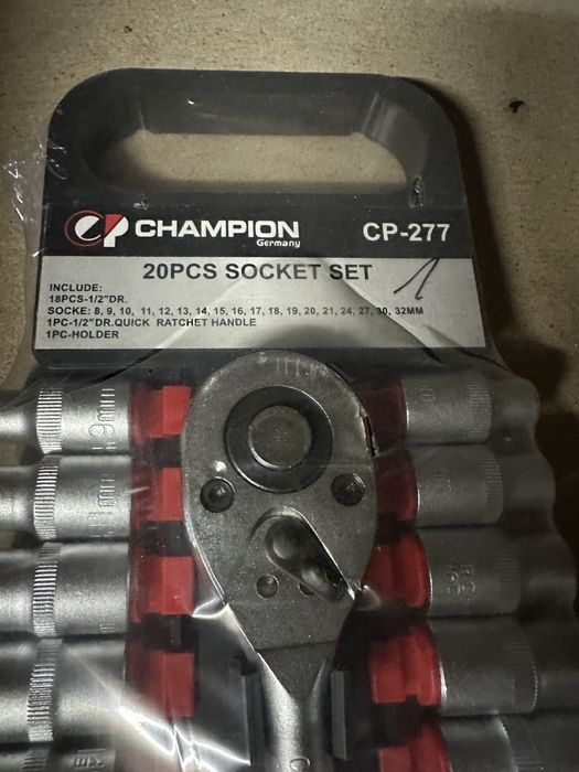 Zestaw kluczy nasadowych 20 elementow