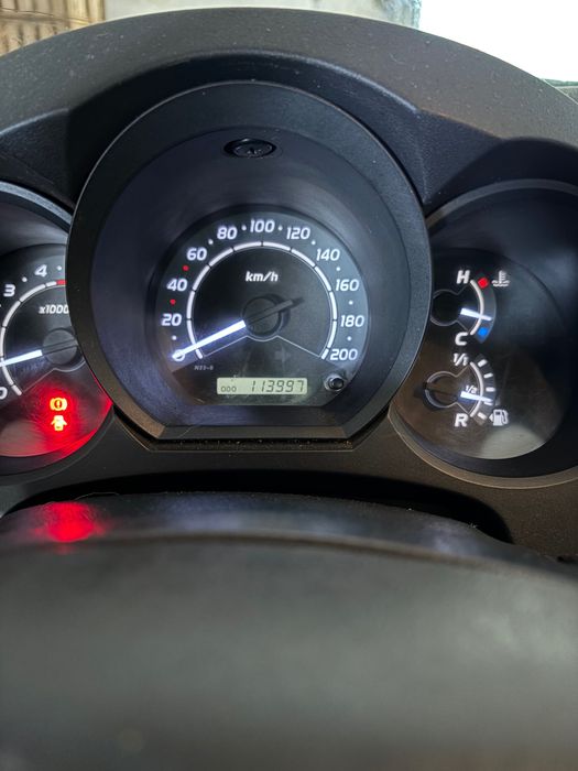 Toyota Hilux 2.5d 4*4