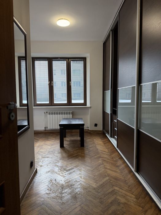Wynajmę kawalerke dlugoterninowo w centrum Gdyni