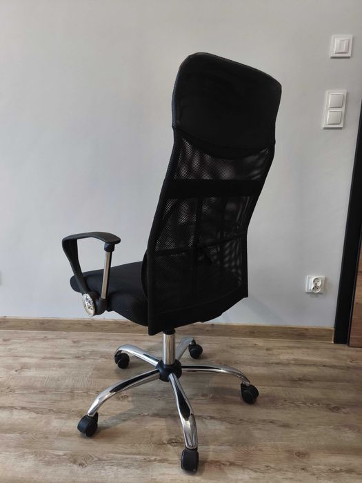 Krzesło obrotowe na kółkach # fotel biurowy siatkowy # JYSK BILLUM