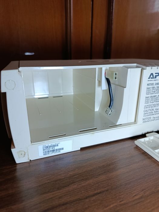 UPS APC Back-UPS CS 500 — Джерело безперебійного живлення. ДБЖ.