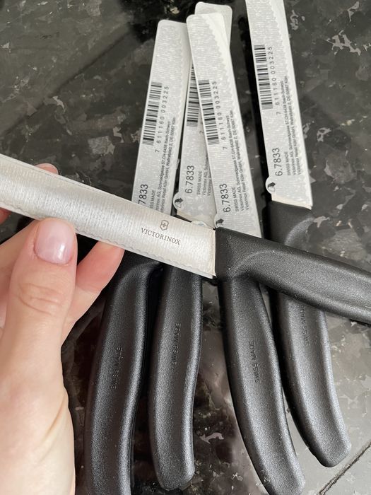Ніж кухонний VICTORINOX