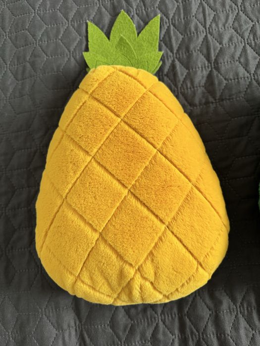 Дві нові мʼяки іграшки треди ананас та авокадо