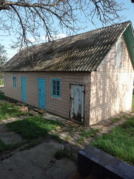 Продаж будинку з ділянкою в с. Печера, Вінницька обл.
