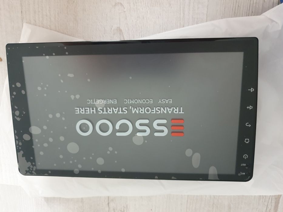 Esscoo panel multimedialny Nowy radio