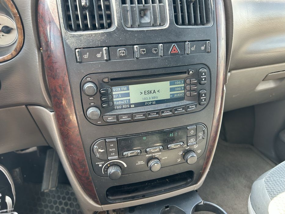 Chrysler Grand Voyager 3.3 LPG europa 7osob