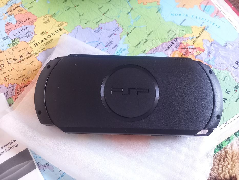 Konsola Sony psp Street E 1004 pl menu 4gb  19 gier stan BDB