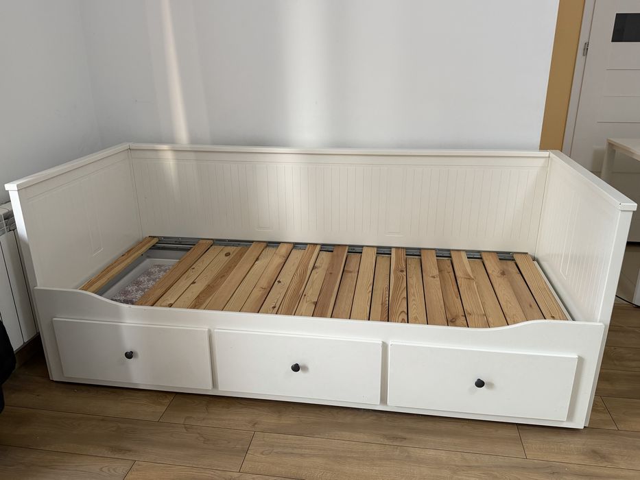 Łóżko IKEA HEMNES z 3 szufladami – białe