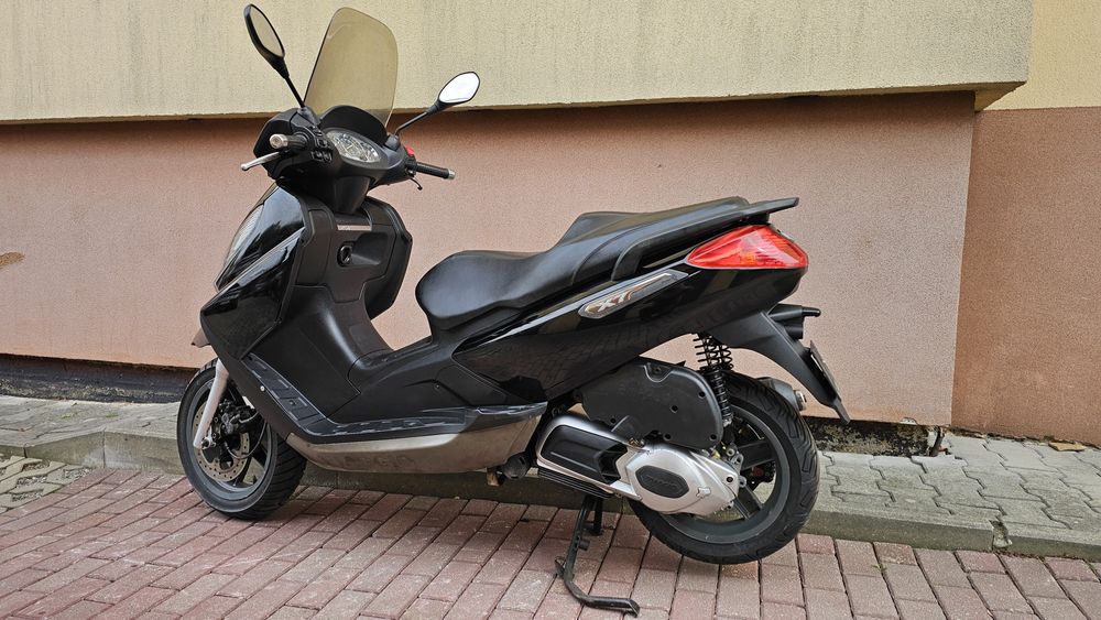 Piaggio x7 sport   300/125 gilera nexus  kat B lub zamiene transport