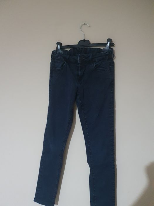 Ciemne jeansy dziewczęce ZARA BASIC DEPT.