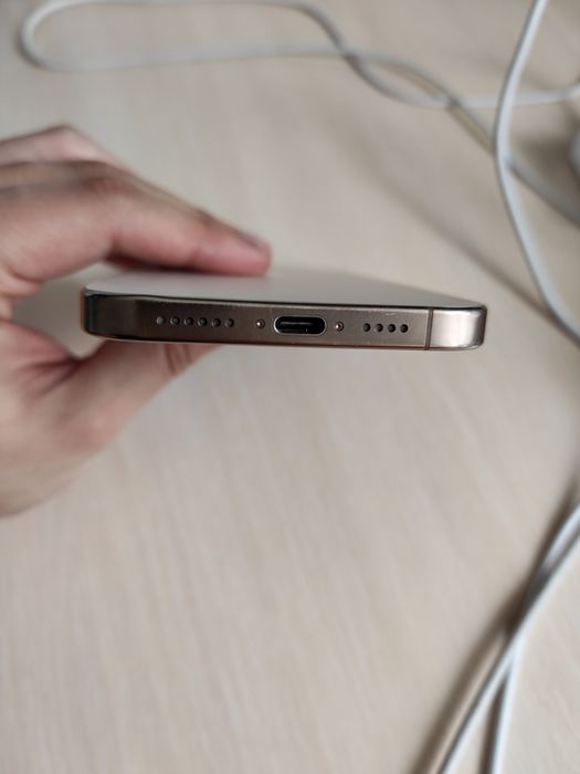 iPhone 16 Pro Max НЕВЕРЛОК, Desert Titanium