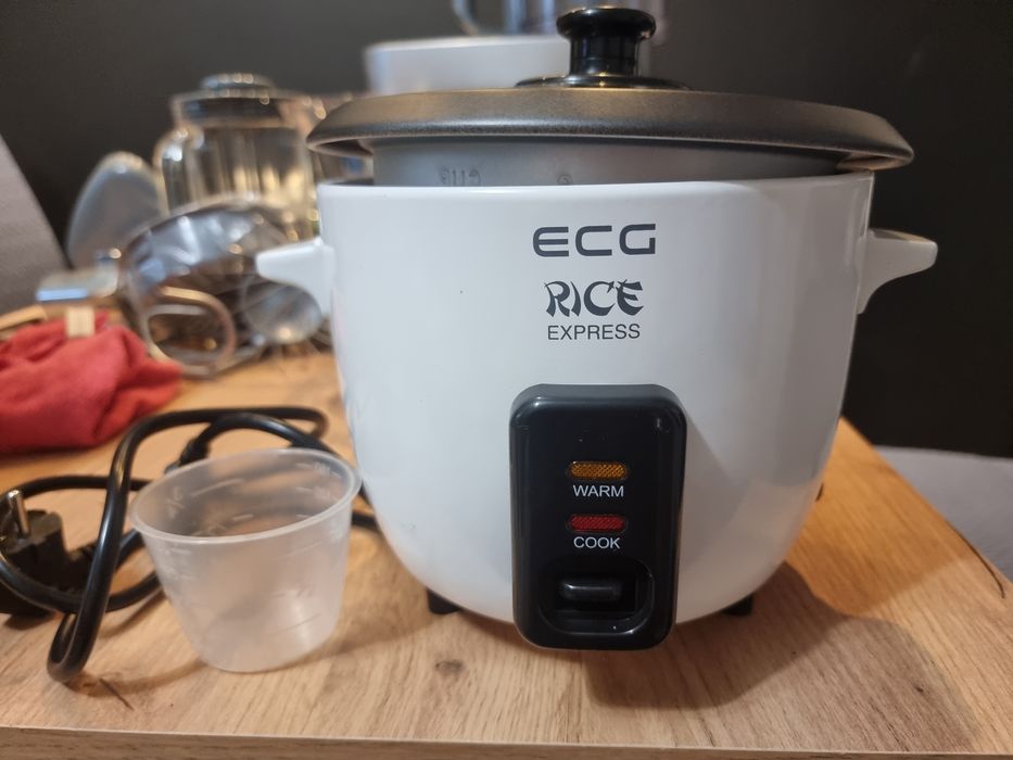 Ryżowar ECG RZ060