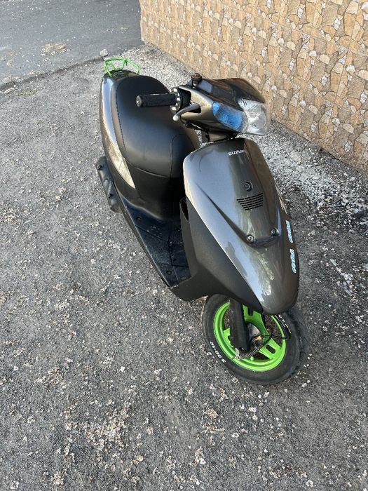 Скутер Suzuki lets 2