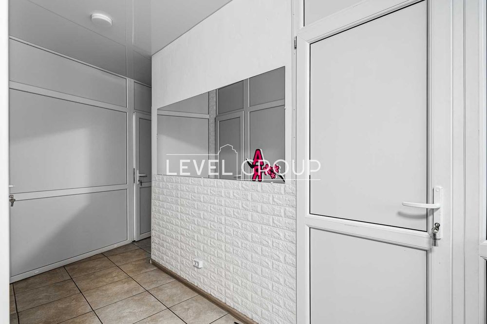 Продаж комерції -діюча клініка вул.Олени Пчілки,3в ЖК Традиція Позняки