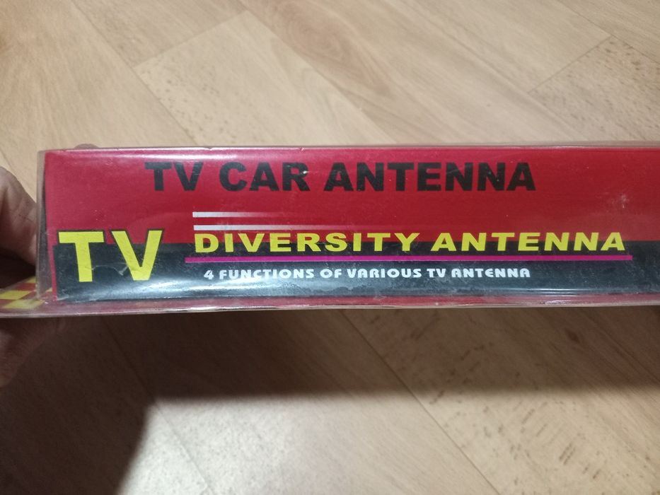Антена универсальная для авто и дома.