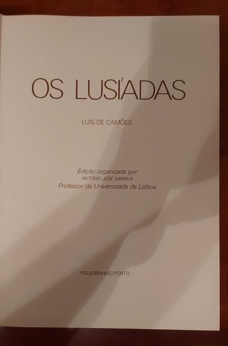 Os Lusíadas – Luís de Camões (Edição Monumental Figueirinhas / Porto)