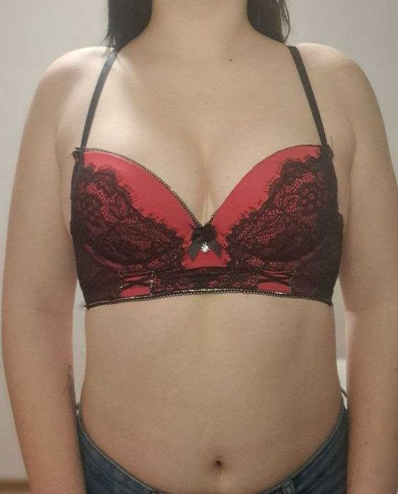 Бюстгралтер 70А з пуш-апом бренду Censored червоний з чорним