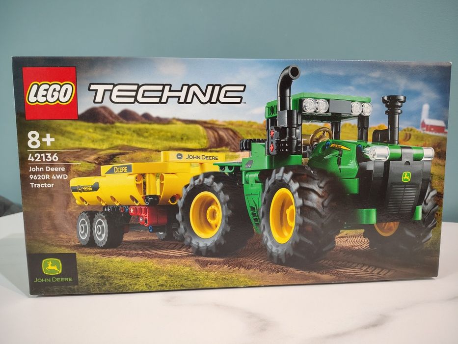 LEGO technic John Deere 42136