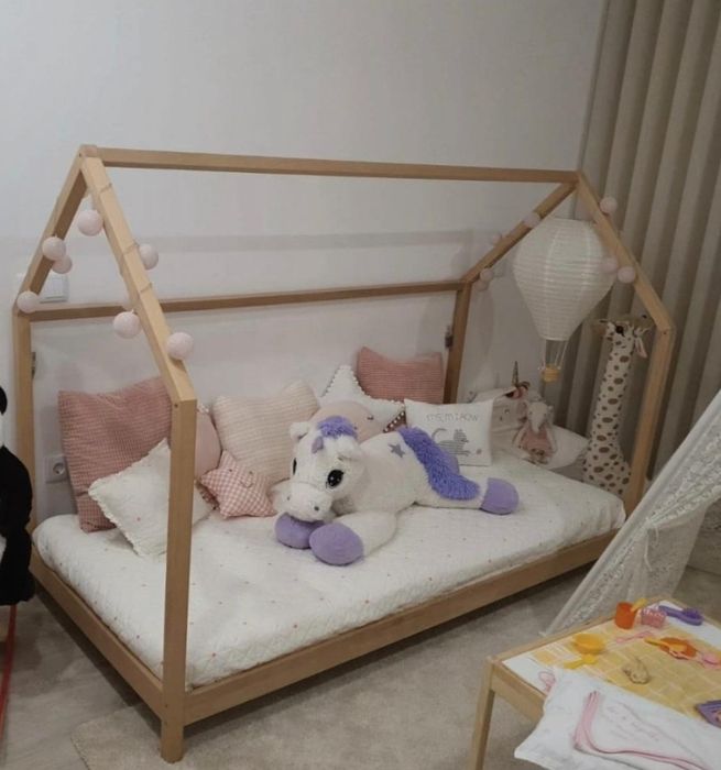 Cama Montessori bom estado