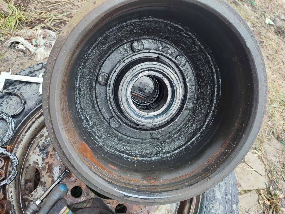 Гальмівний барабан-ступиця Mercedes 814-817