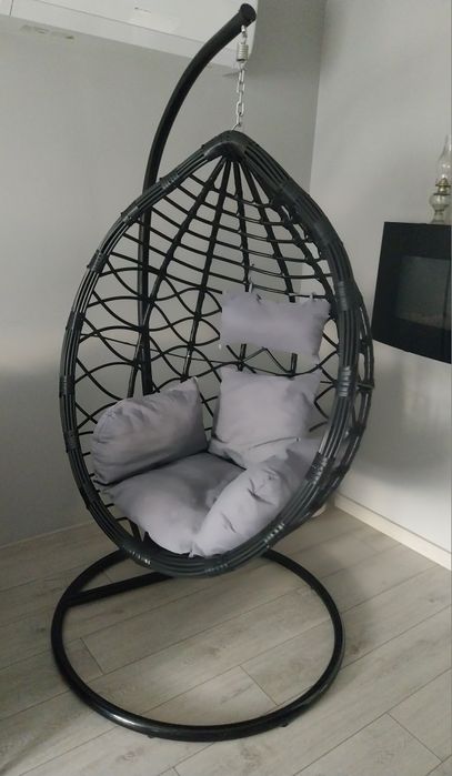 Fotel wiszący czarny ze stojakiem stelażem XXL  + poduszki