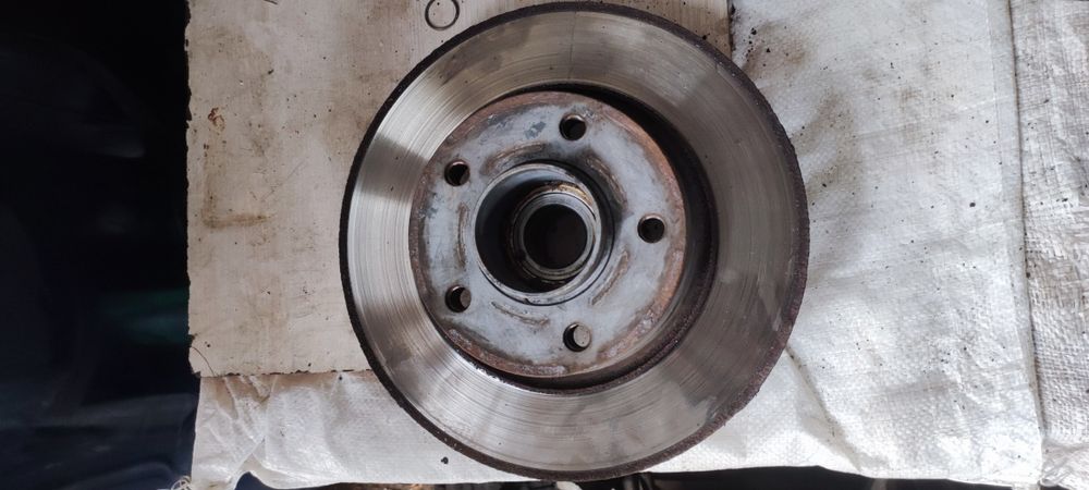 Задній гальмівний диск Vivaro Trafic Opel Renault