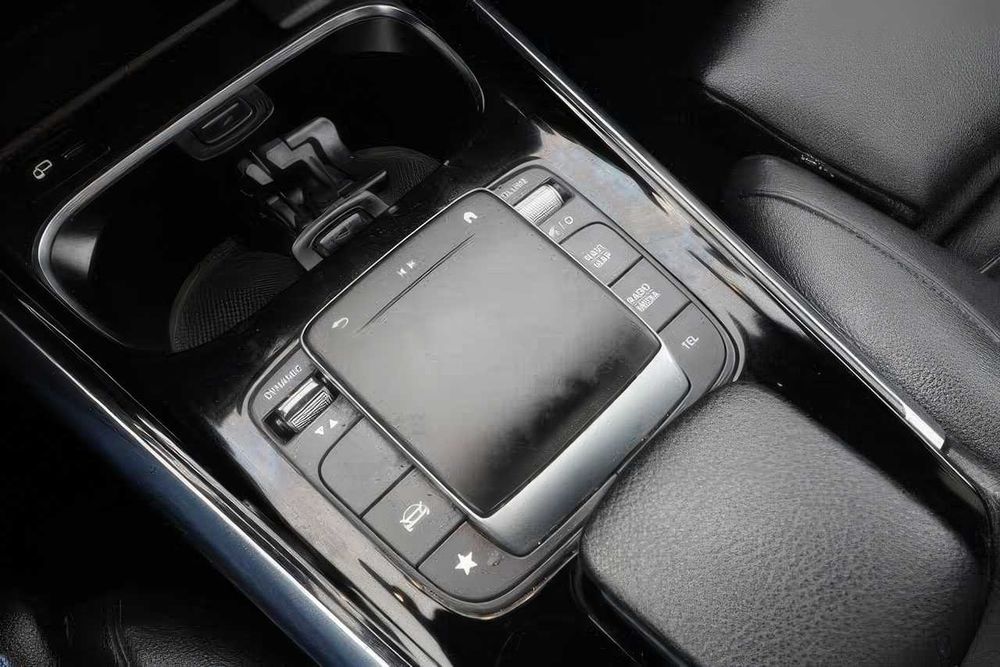 Mercedes-Benz GLA 250 4MATIC      2021