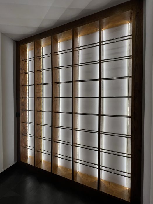 Garrafeira em Madeira com Iluminação LED Integrada