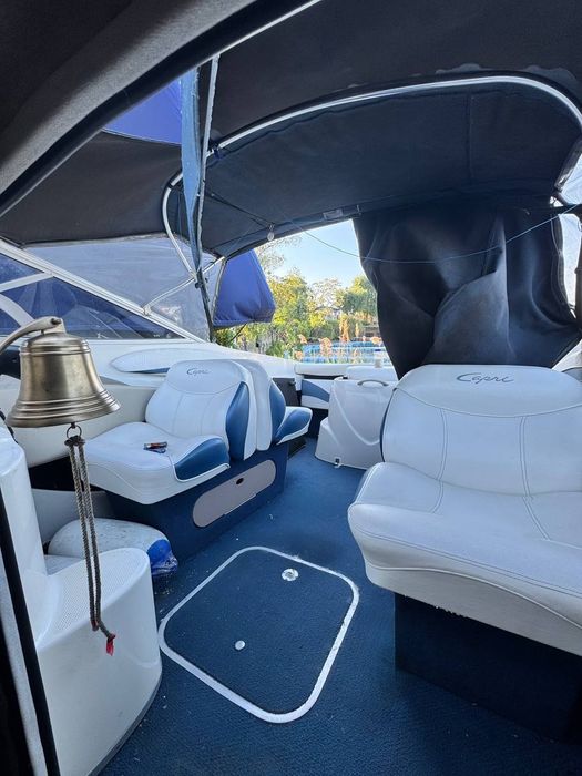 Катер Bayliner Capri 212