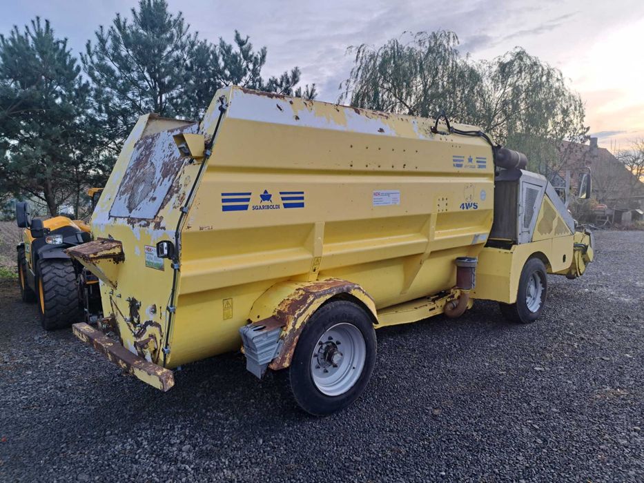 Wóz paszowy Sgariboldi MAV 2213 Plus 4WS Paszowóz