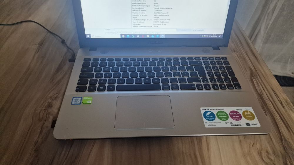 Laptop asus A541U