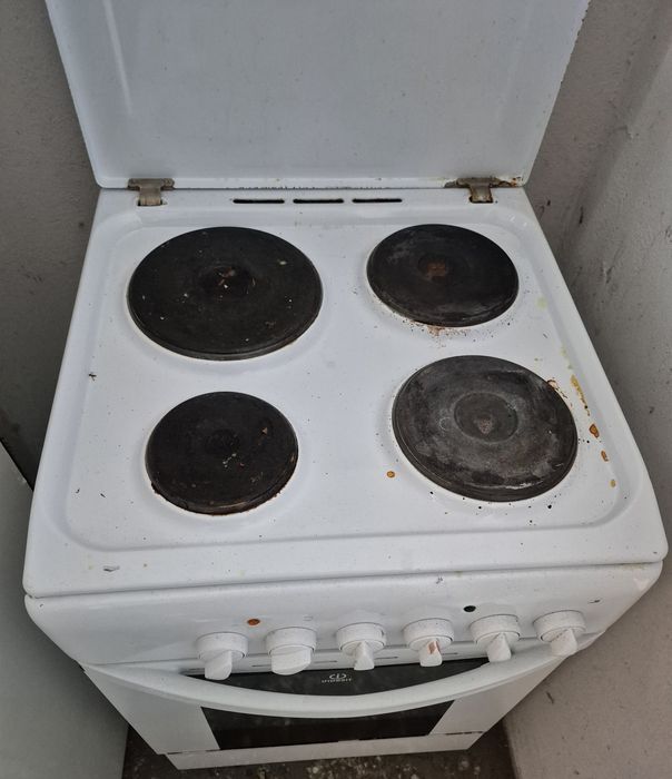 Плита електрична Indesit + духовка