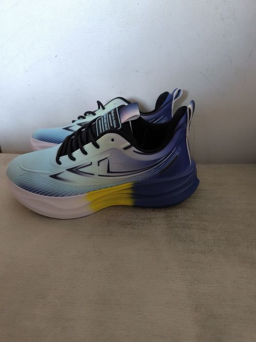 Кросівки кроссовки красовки