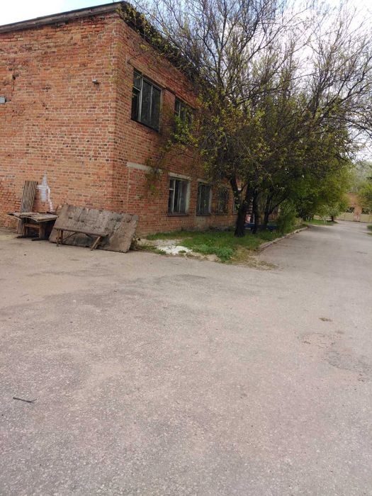 Продаж комплексу нежитлових приміщень