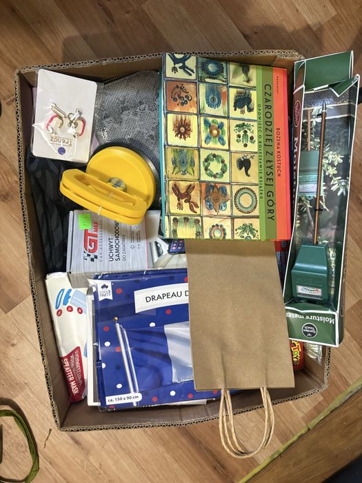 Karton mix biedronka