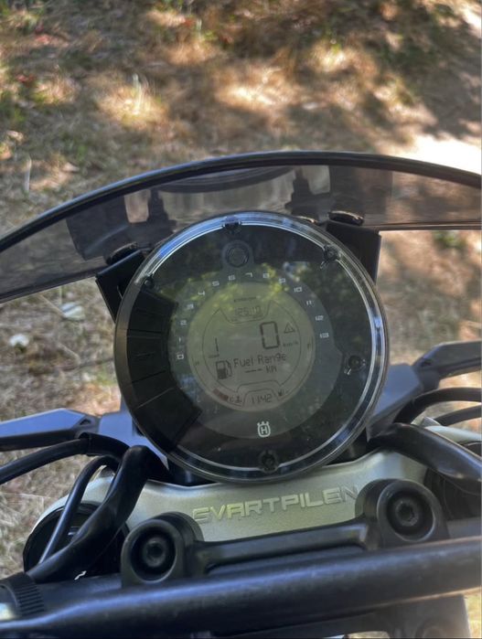 husqvarna svartpilen 125