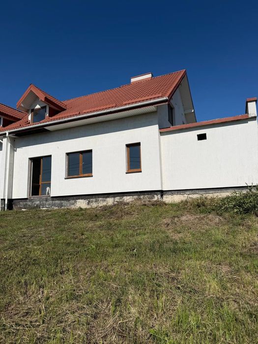 Нерухомість в смт.Запитів
