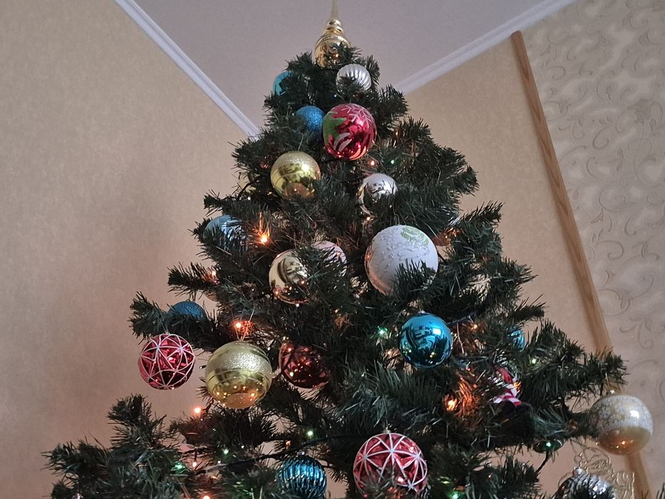 Искусственная Ёлка