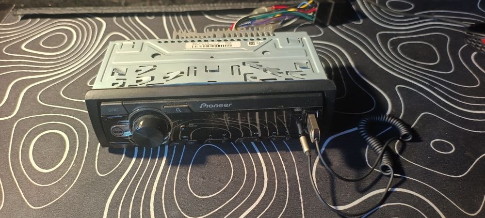Radio samochodowe Pioneer MVH-130DAB z transmiterem FM Baseus
