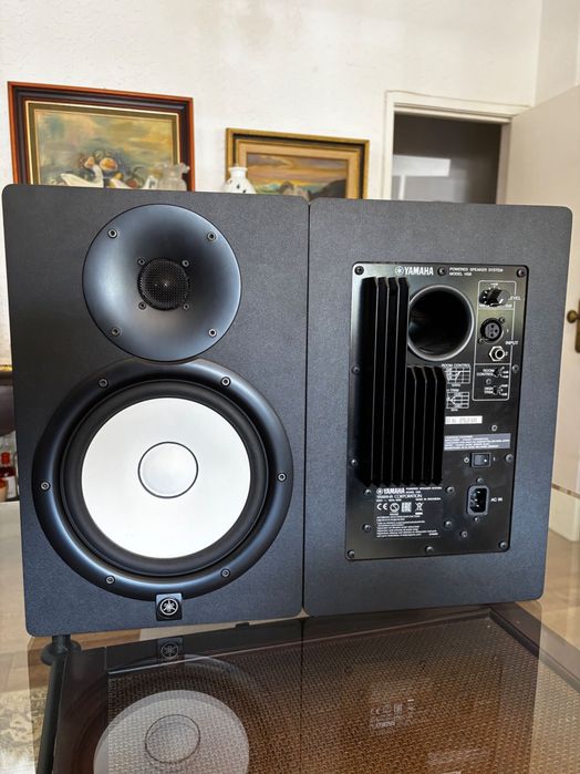 Colunas Yamaha HS8