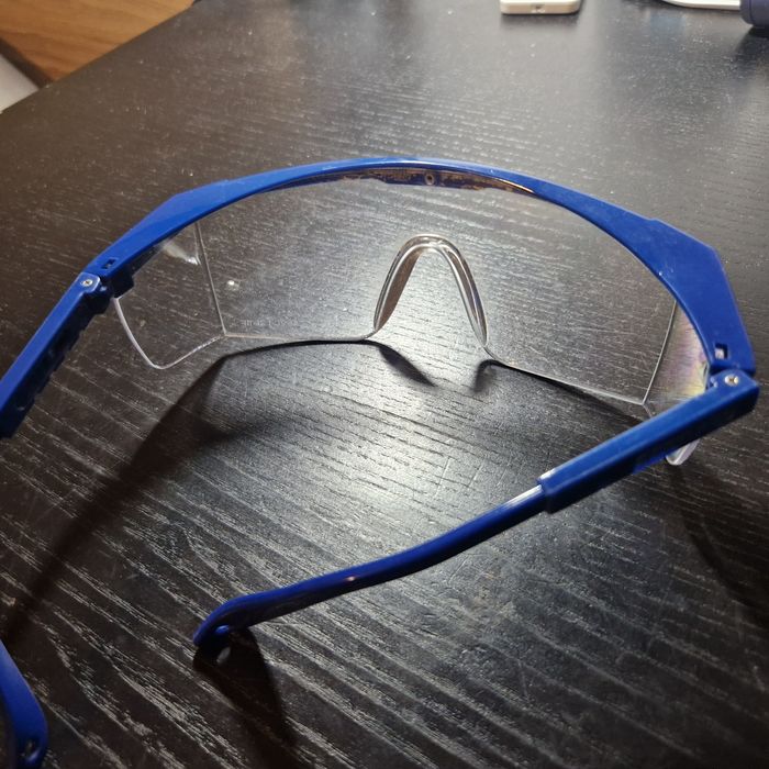 Diversas oculos de protecção novos sem uso
Marcas Françes 
Pvp 8-19 eu